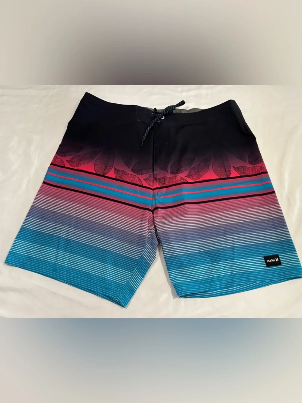 Hurley Phantom-Eco WeekenderBlue and Pink Gradient Board Shorts with Leaf Accent - Picture 1 of 11